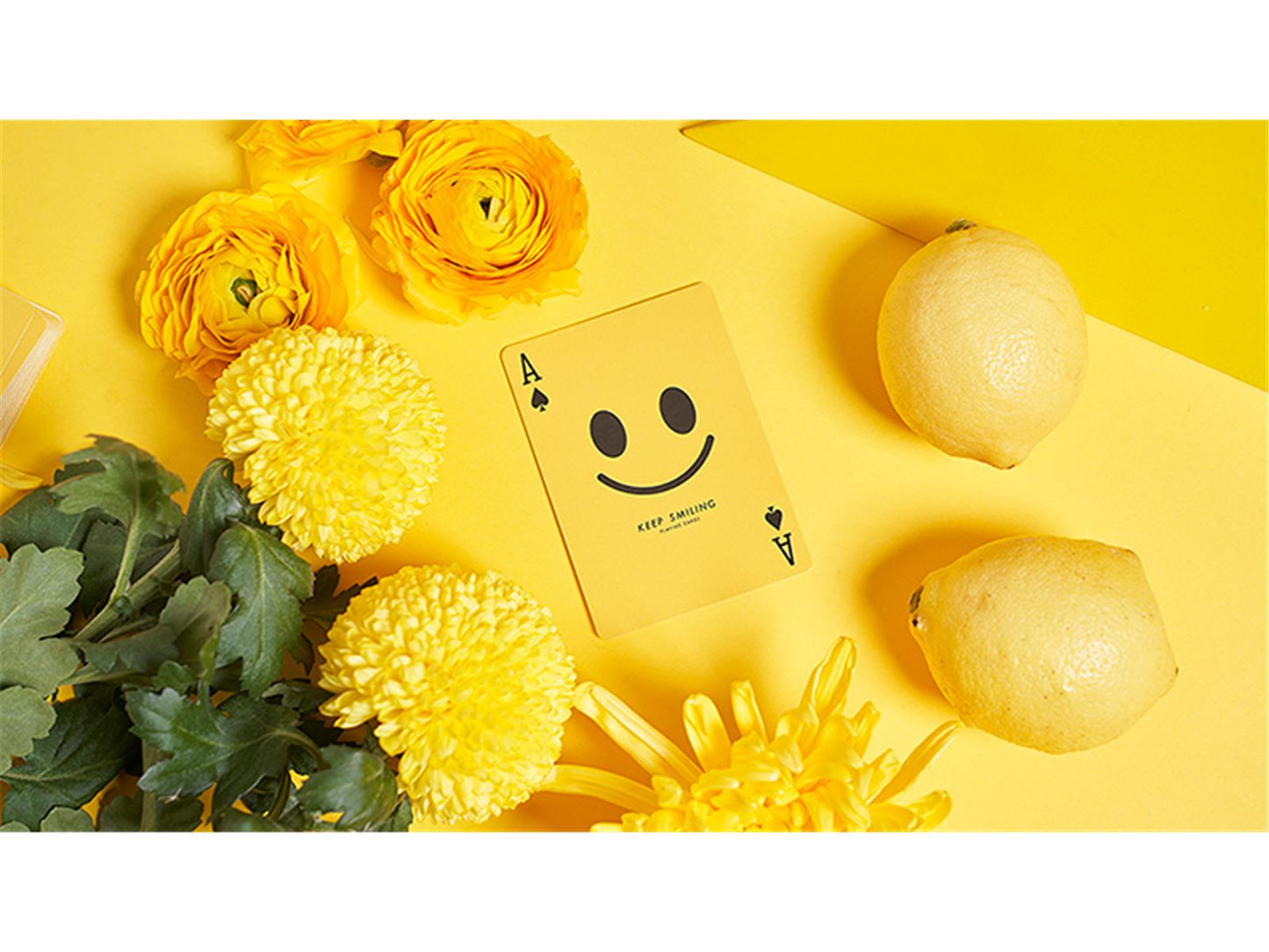 Keep Smiling Pearl Gold V2 Playing Cards by Bocopo