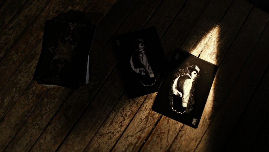 Black Club Gold Artifice Deck