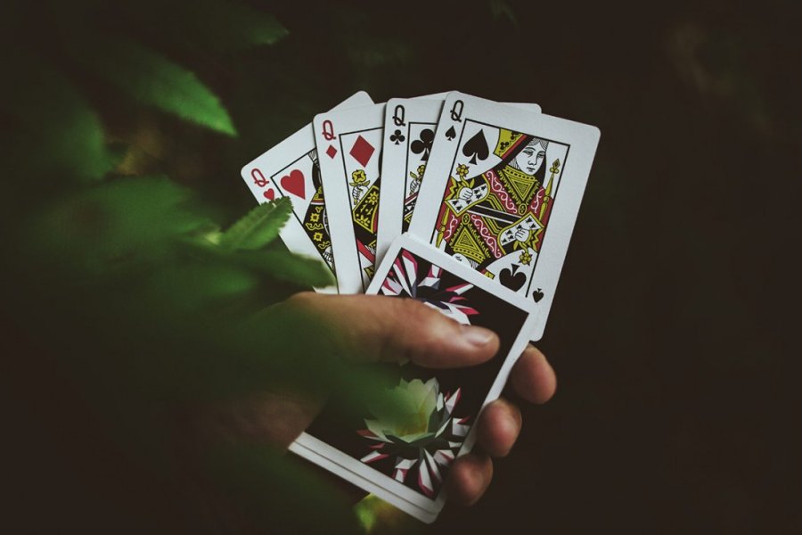 CARPE NOCTEM Playing Cards – Spielkartenshop.com